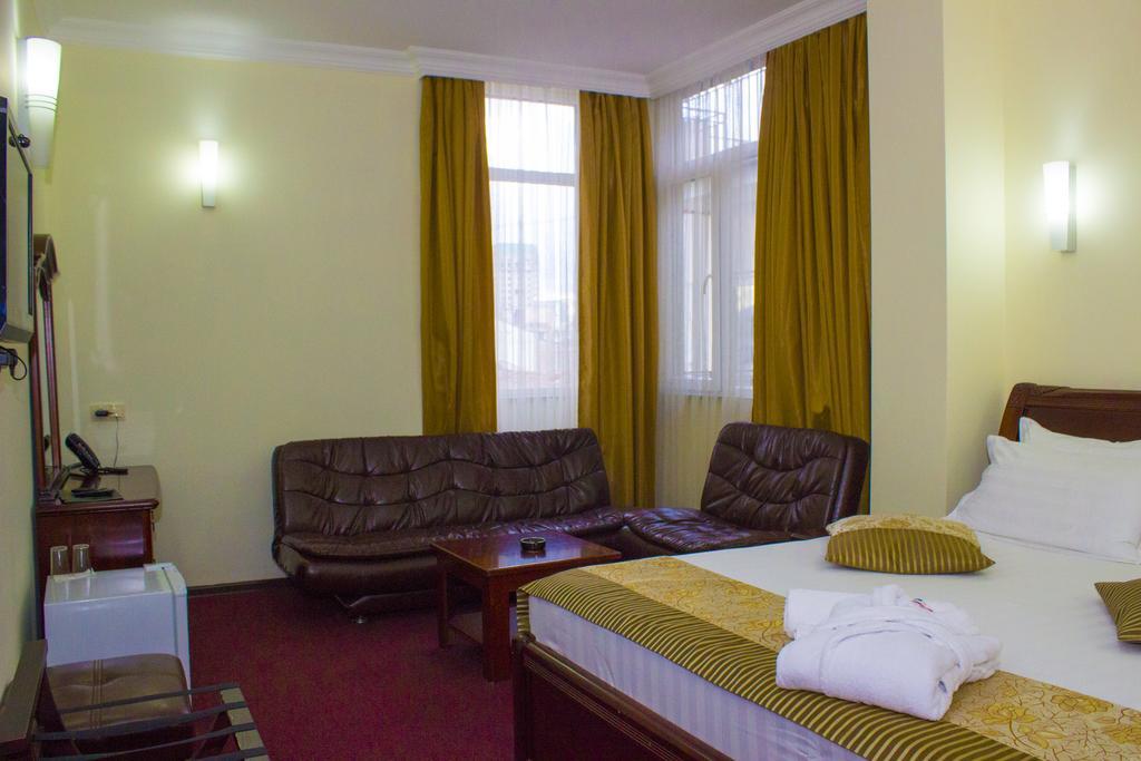 Hotel Vanilla Batumi Habitación foto